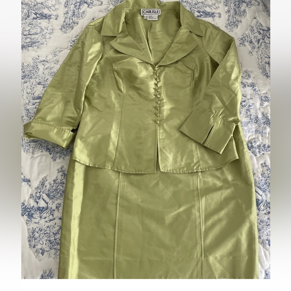 Silk Suit Carlisle Womens Skirt Suit 100% Silk  / Jacket Size 10 Skirt, Size 12